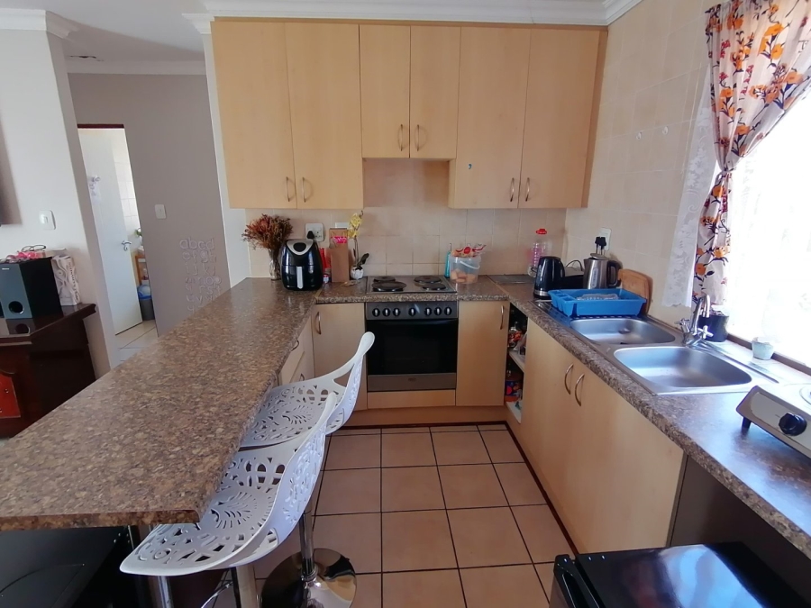 2 Bedroom Property for Sale in Vredenhof Sh Free State